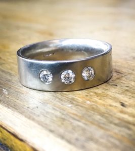 platinum diamond wedding ring