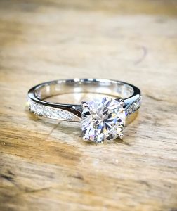Diamond & Platinum 4 claw solitaire engagement ring